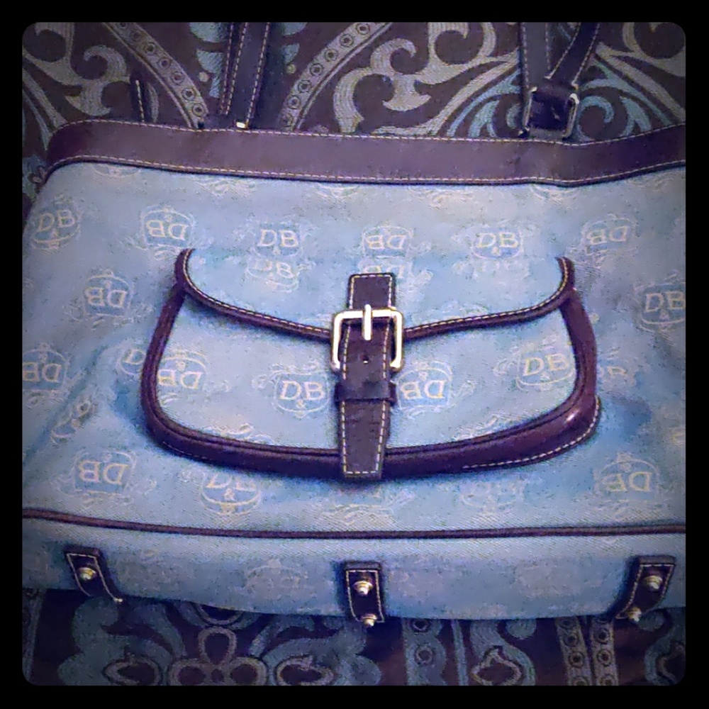 Dooney & Bourke Purse